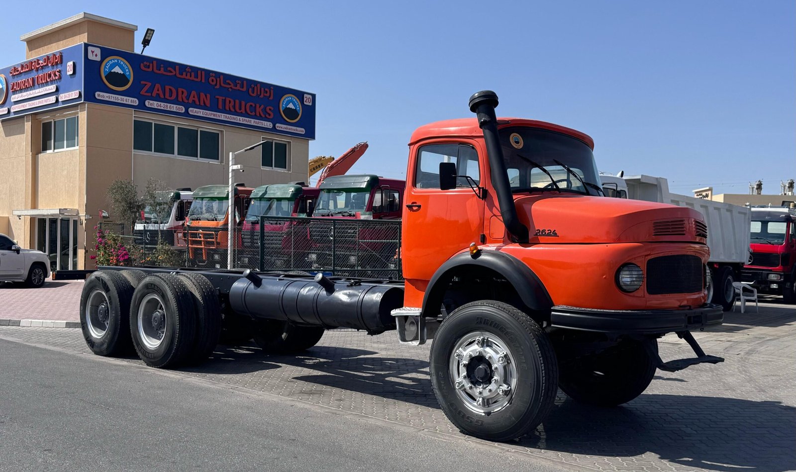 アパレル通販サイトランキング MERCEDES 2624 Trucks Zadran – (6X4). TRUCK CHASSIS タイヤ・ホイール